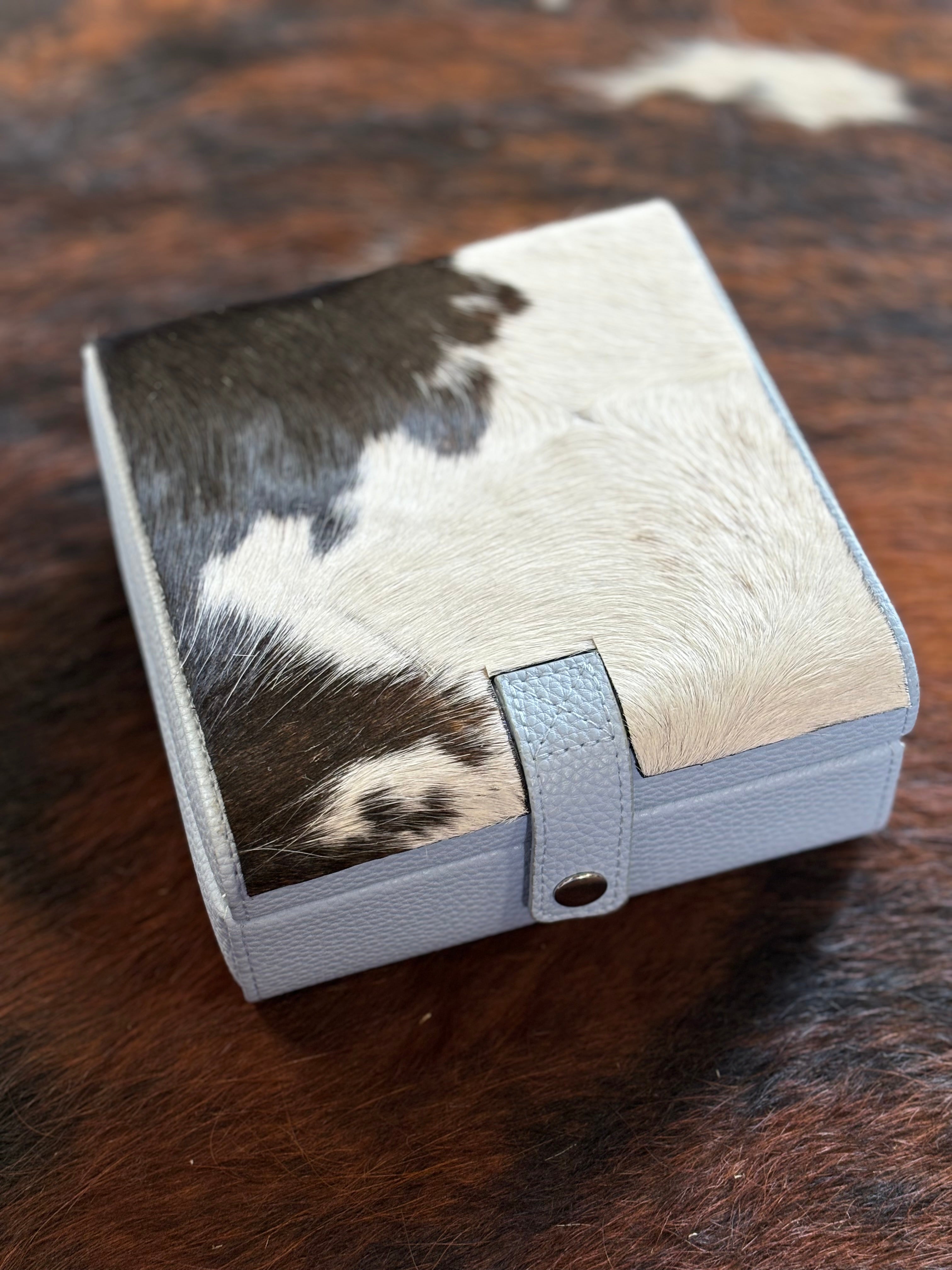 Large Cowhide Jewelry Case